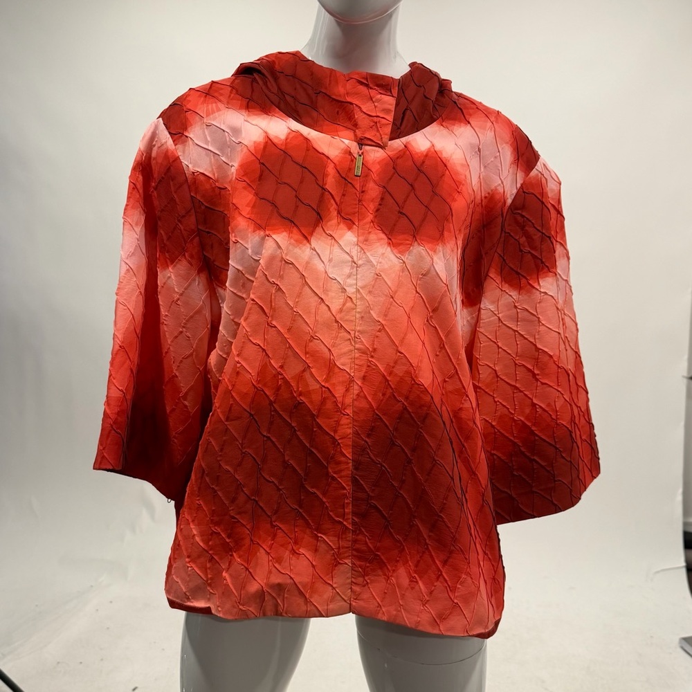 VTG Escada Sport Slovenia 42 Red Geometric Quilted Texture Hooded Windbreaker